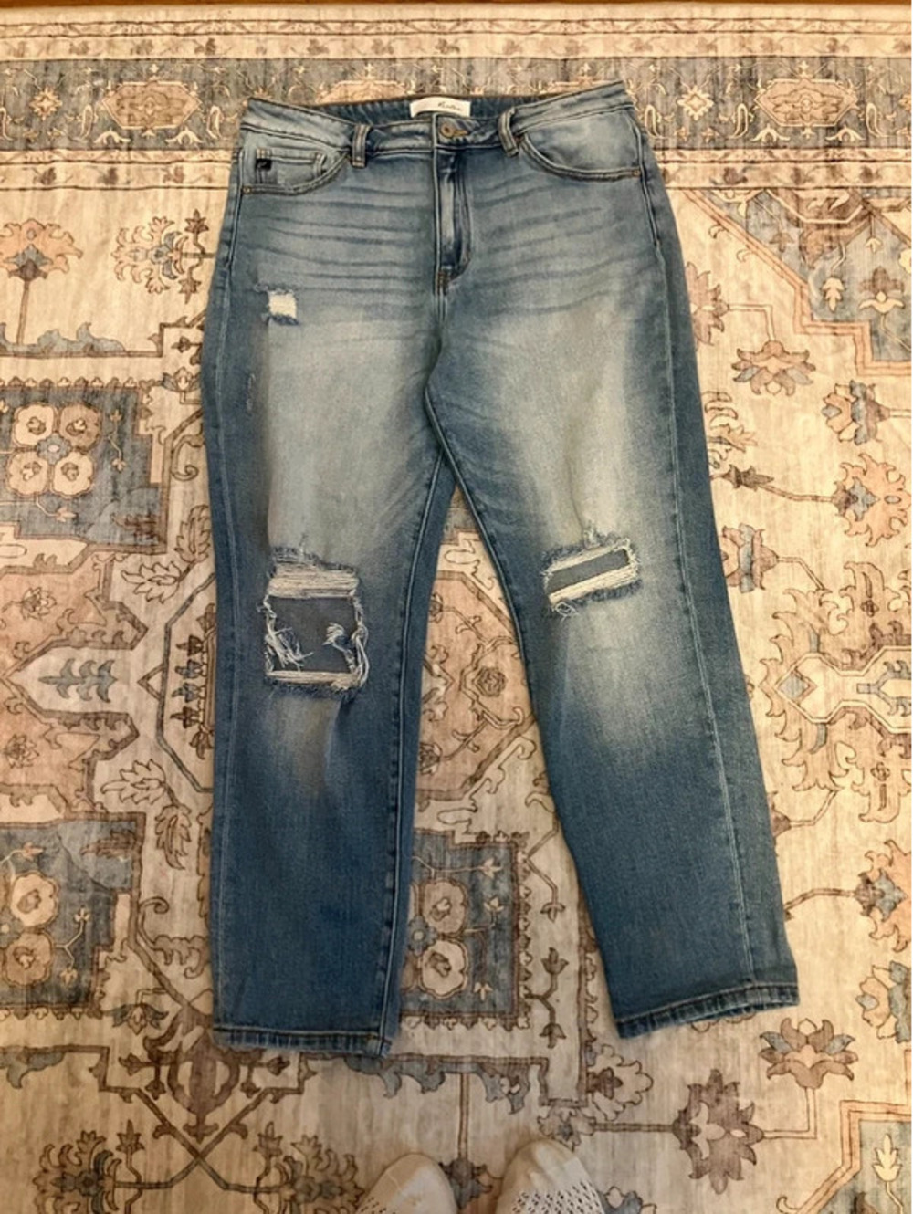 KanCan Womens 13 30 Boyfriend Jeans Light Wash Distressed Patch Knee Cuffed